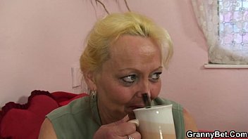 Flabby Oldie Spreads Her Legs For Young Dick