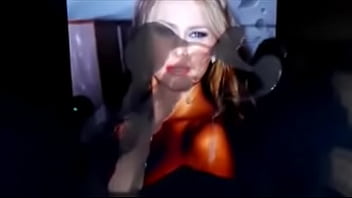 Melanie Trump Flew Over My House, So I Sprayed Her With Semen