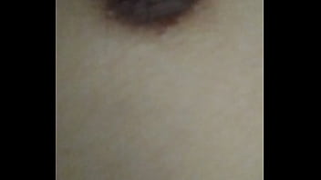 Jugando Un Poco Con Mi Pezón