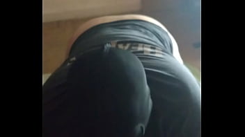 Peteando Y Perreando