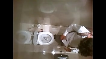 Boyzinho Safadinho Vendo Revista Porn E Ficando De Pau Duro P.2