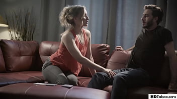 Nasty Step Aunt Riley Reyes Fucked By Stepsister'