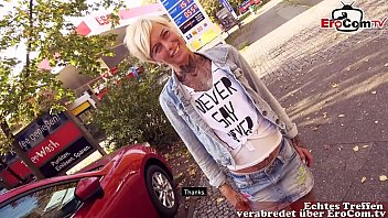 Blonde Kurze Haare Tattoo Milf Hat Erocom Date öffentlich Und Wird Abgeschleppt Zum Date