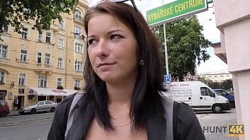 Hunt4k. Denisse Vient à Prague Pour S_amuser Mais Pas Pour Les Musées Ennuyeux