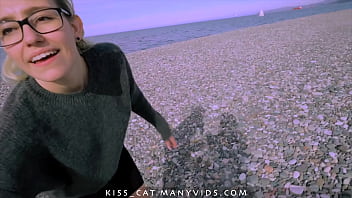 Public Agent 18 Babe Flashing Tits With Close Up Pussy In Central Park