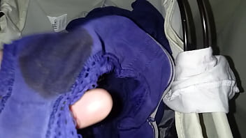 Smelling Dirty Panties - porn, latina, blowjob, panties, wet, soloboy - Video 2842641