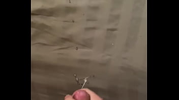 Twink Cumming On Sheets