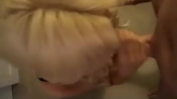 Gorgeous Milf Makes Me Cum In 90 Secs