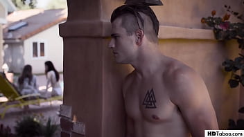 Chanel Preston, Evelyn Claire - Stepbro And Step Sis Fighting Over Mommy' Pussy