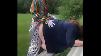 Joven Payaso Se Coje A La Cliente