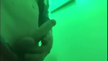 Tell Me What You Think - handjob, horny, soloboy, young-guy - Video 2913627