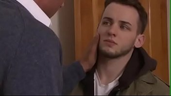 Padrasto Comendo O Novinho