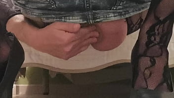 Cuanto Disfruto Llevando Un Dildo Dentro De Mi Coñito