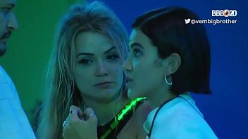 Manu Gavassi Comendo O Cu Do Pombo Correio Ao Vivo