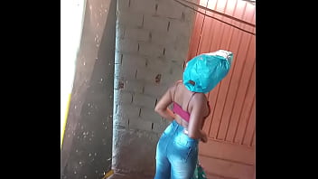 Bunda Grande E Vermelha Da Pequena Esposa Puta