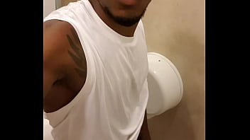 Gay, Novinhopunhetando, Punhetanobanheirodaacademia, Gozandono-banheirodaacademia, Batendoumanaacade - Gay - 2025 - Sexy - Performance - Video 2824041