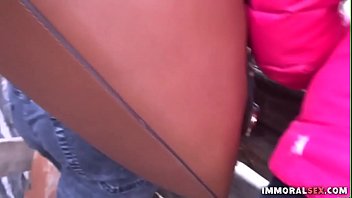 Live Show Glasses Clad Babe In Threeway