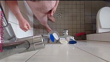 Geiles Pissen In Der Dusche