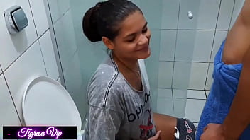 Tigresa M Um Anal Delicioso No Banheiro