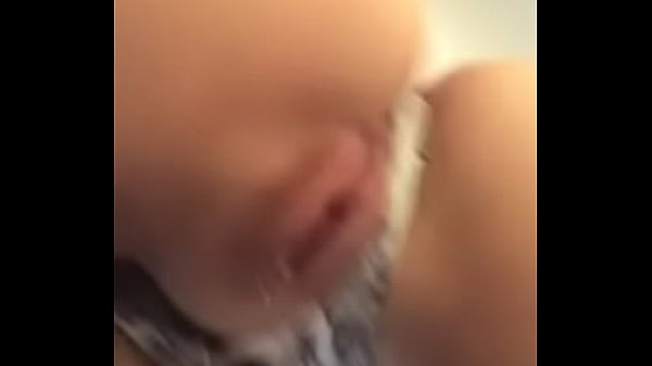 Safada Dançando Com A Buceta De Fora