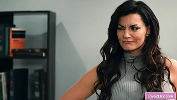 18yo Lesbian Licks Stepmoms And Her Boss