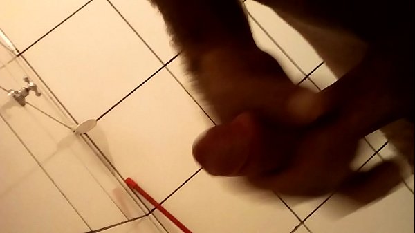 Batendo Punheta No Banheiro - sexy, masturbation, soloboy - Video 2599340