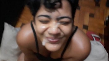 Quer Perd_o ? Ent_o Vai Ter Que Chupar O Meu Picol_ De Banana E Levar Leite Condensado Na Cara