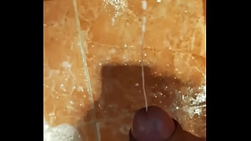 Votando Leche Lentamente