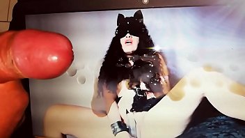 Cumtribute Para Agatha Dolly