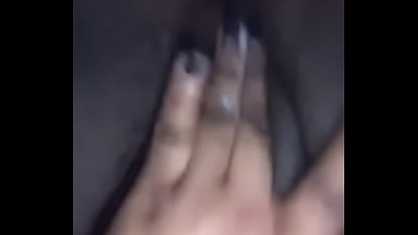 Dallas Hoe Playing With Her Pussy