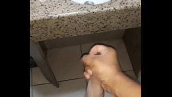 Quarentena Tesão No Trabalho = Aliviada No Banheiro