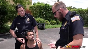 Hunk Is Giving This Big Black Cock A Lusty Massage! What Will Happen?