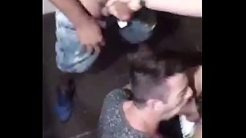 Rico Marlon E Christian Hupper No Banheiro E Na Escada Com O An_nimo.