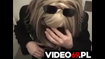 Polskie Porno - Zapłakana Nastolatka Robi Mi Loda Na Stacji Benzynowej