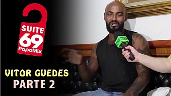 #suite69 - Pornstar Vitor Guedes Fala Sobre A Experi_ncia De Fazer Passivo Em Cena - Parte 2 - Nosso Twitter @tvpapomix