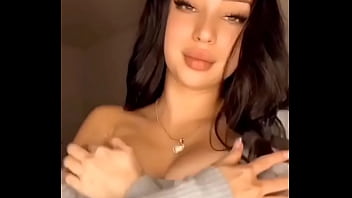 Cute Girl Has Her Mums Latin Ass