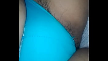 Se Le Salen Los Pelos