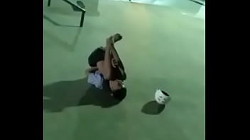 Jovem Enfia Skate Todo No Cu, E Relata Ter Hemorroida Dps Disso