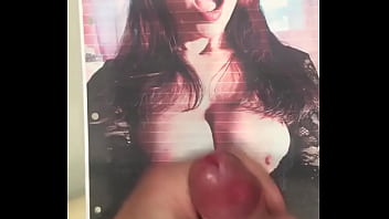 Tributo A Roberta Farnese - cumshot, handjob, masturbation, big-cock, tribute, soloboy - Video 2780169