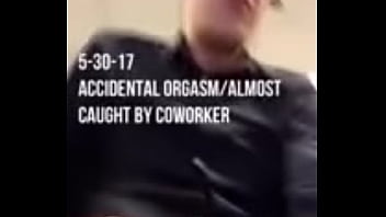 Alguien Sabe Su Nombre? - cum, sex, public, work, gay - Video 2802644