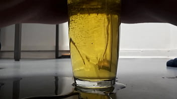 Uppps, Meine Pisse Läuft über