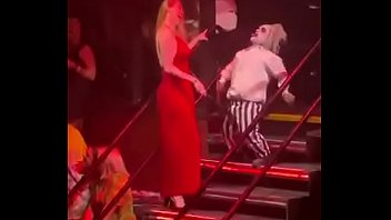 Enfiestafa Por Enano