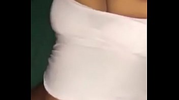 No Quiere Que La Grabe - argentina, 18, tetona, argenta, tetas-grandes, la-grabo, sin-que-se-de-cuenta, no-se-deja, la-obligo - Video 2787806