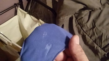 Smelling Sister In Law' Panties - tits, latina, wet, public, soloboy - Video 2794010