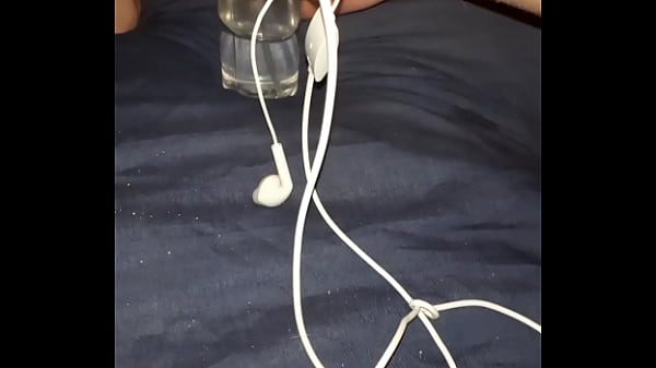 Masturbándome Con Una Botella