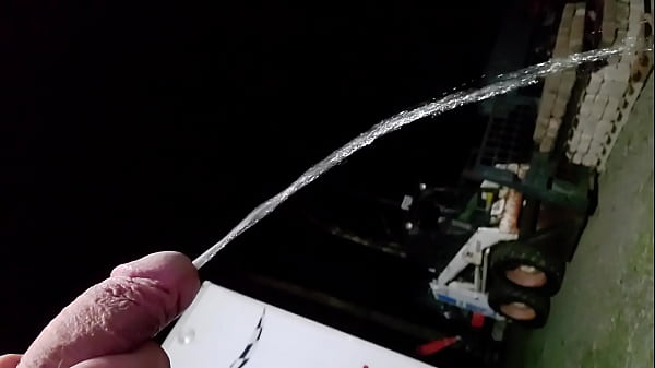 Xvideos, Pissing-in-the-dark - Unknown - 2025 - Wild - Scene - Video 2770714