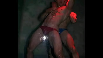 trai Đài Loan lộ hàng