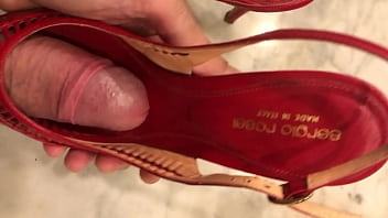 Red Shoes Jerk Paja En Zapato Rojo