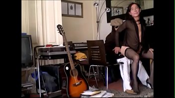 Madurita Travesti Se Lo Monta Con Un Muñeco (i)