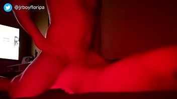 @jrboyfloripa - Pm Me Faz Gemer Montando No Meu Rabo E Socando Até Gozar Na Casa Da Luz Vermelha.